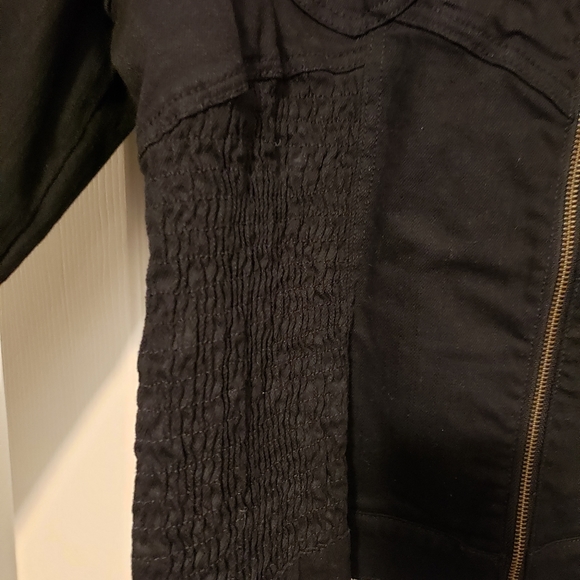 Jacket - Picture 3 of 4